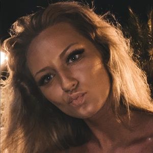 Meet your Posher, Lexi